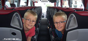 Reisebus Setra mit unseren kleinen Reisegästen